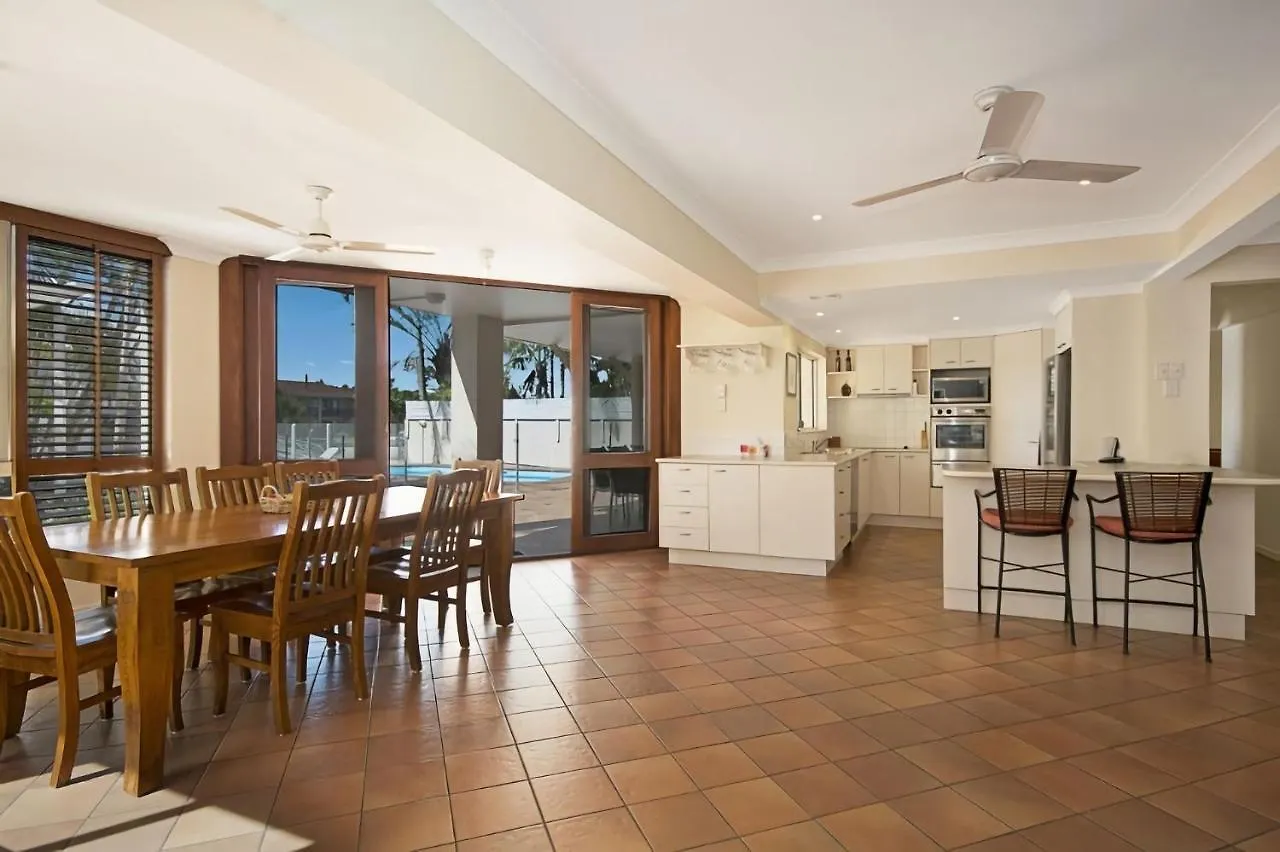 15 Mossman Court Noosa Soundヴィラ 別荘 ヌーサヘッズ